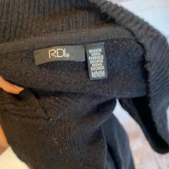 RDI Deep V-Neck Tunic Knit Split Hem Sweater NWT - Picture 8 of 10